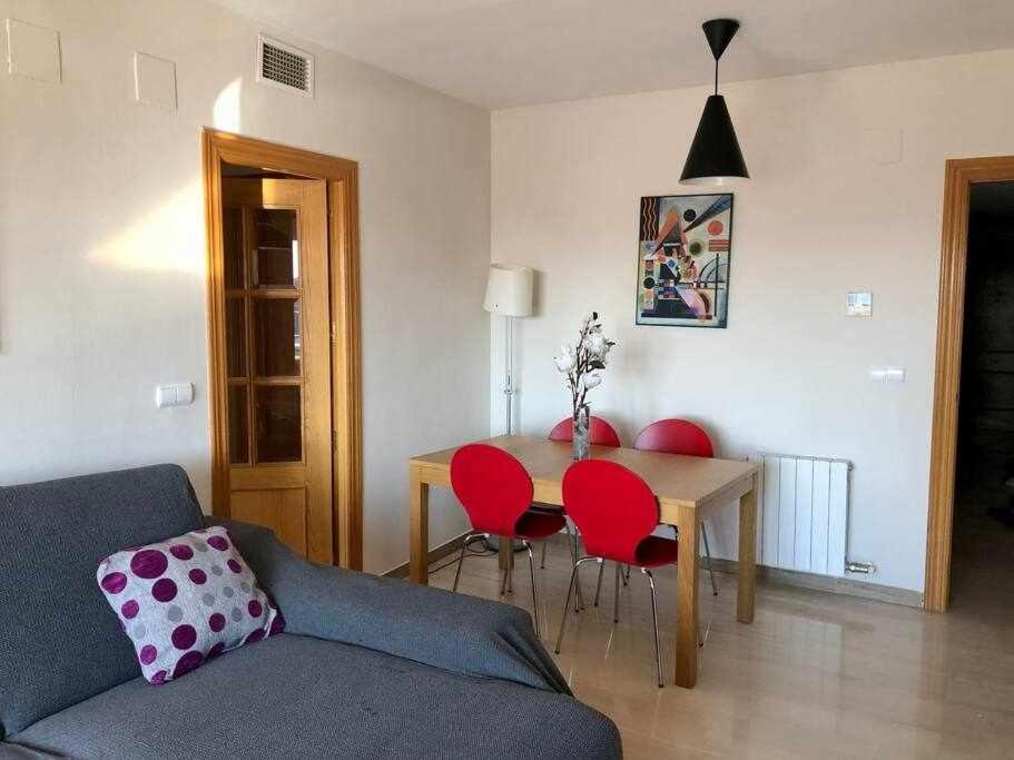 H&H Suite Train Station Apartament — Photos 2